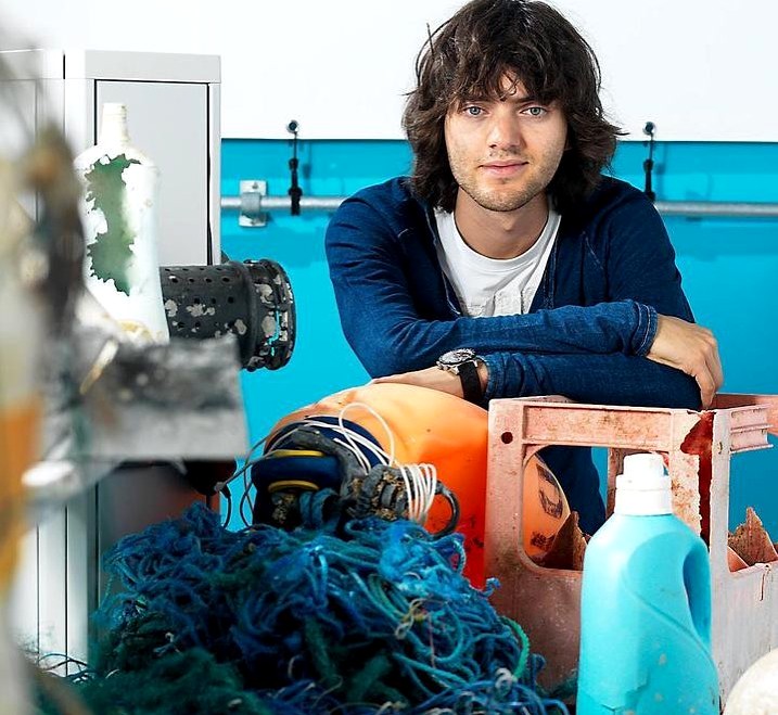 Boyan Slat posing with ocean plastic